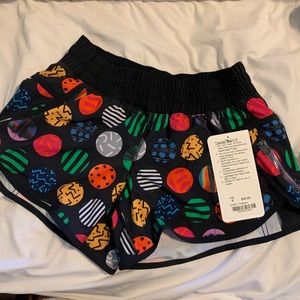 Lululemon Seawheeze Tracker Short NWT sz 6